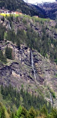 Vista verso Stulles e le cascate